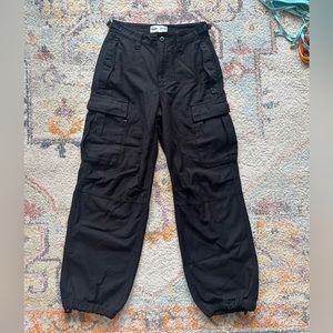 Aritzia TNA supply cargo pants size 00